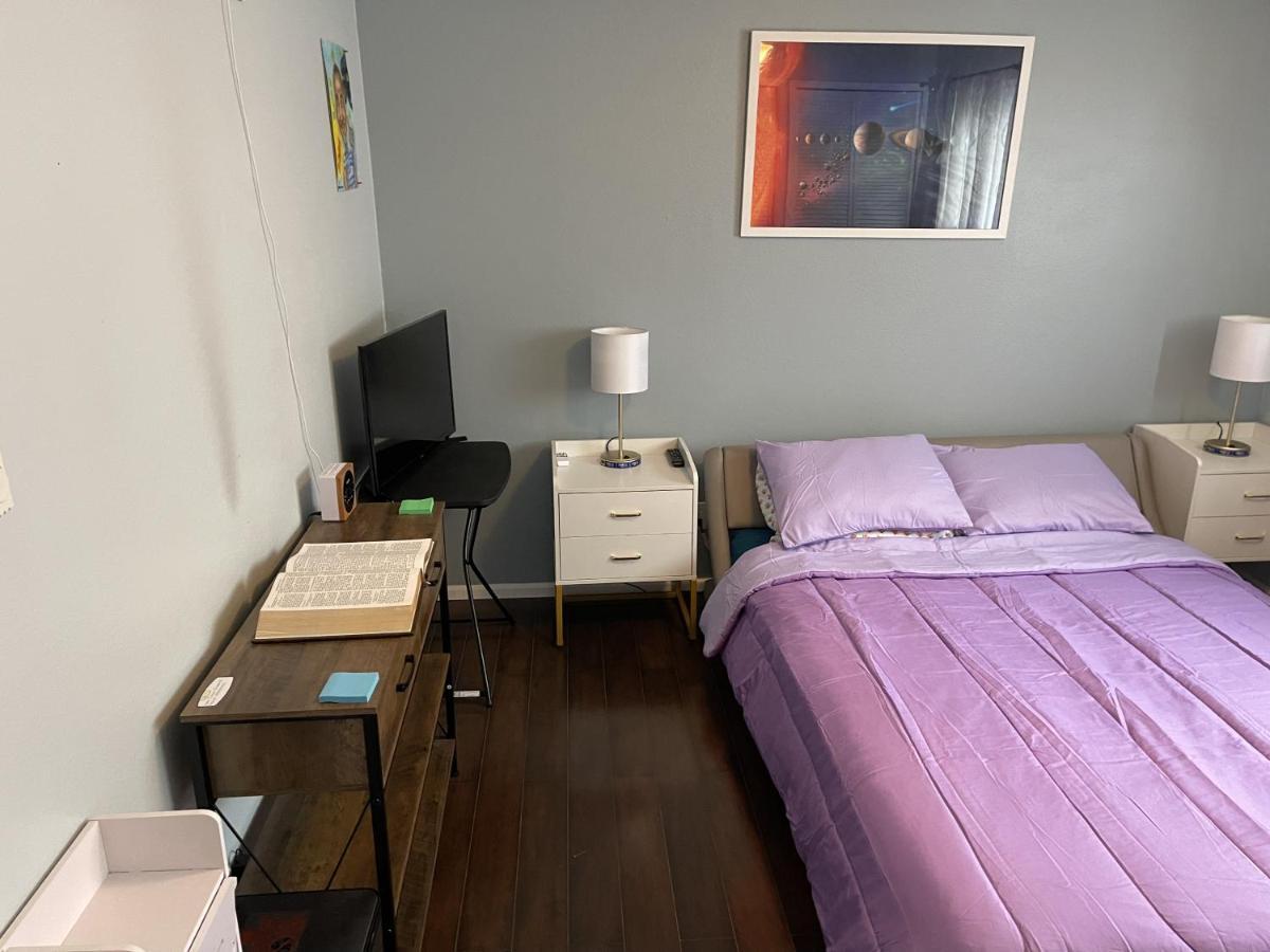 Shared Space With Private Room In Beautiful Lakefront Apartment Federal Way Luaran gambar